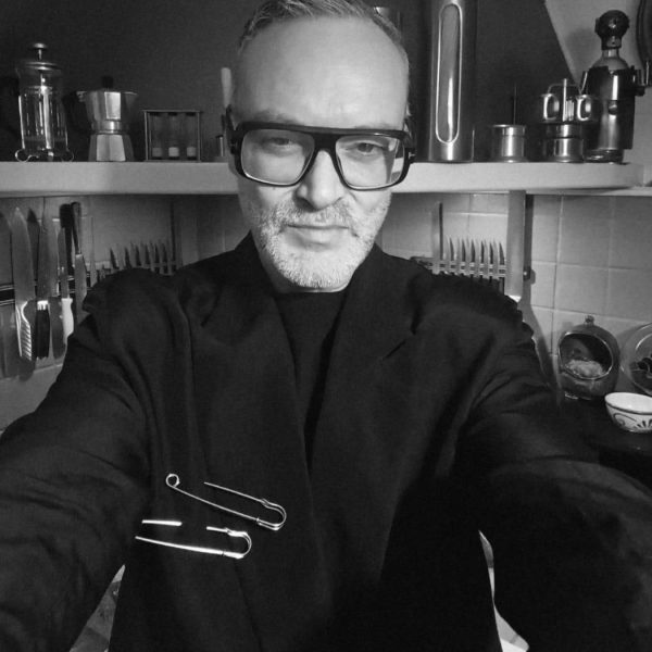 photo_5834698520726801942_y